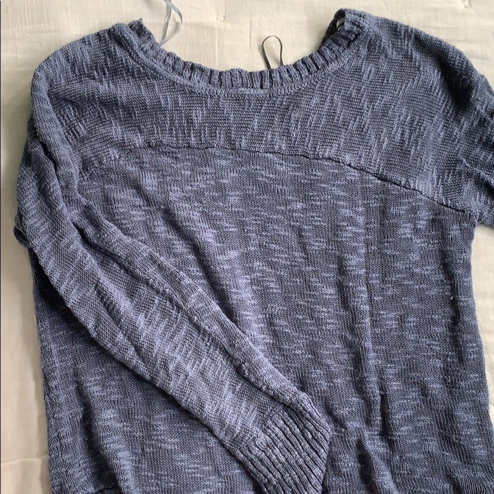 Thin blue Sweater